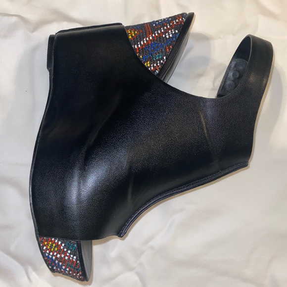 Charles by Charles David Embroidered Wedges - Picture 4 of 6